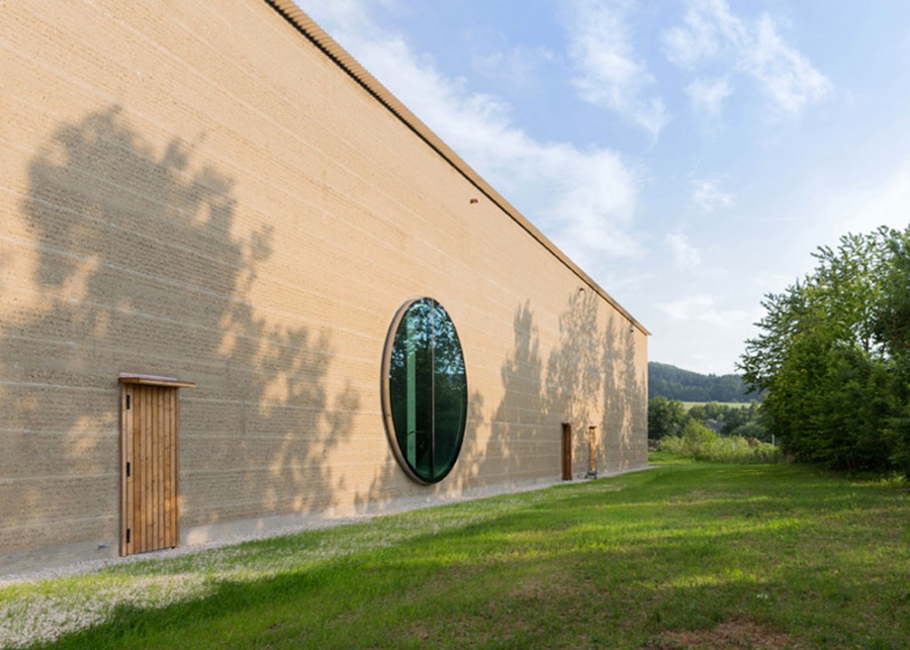 Lo stabilimento di Ricola progettato nel 2014 dallo studio Herzog & de Meuron
