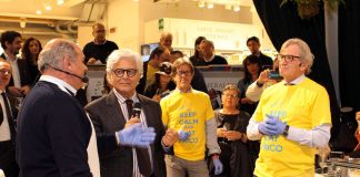 La presentazione della mostre sul legno. A sinistra, Oscar Farinetti, a destra Roberto Snaidero