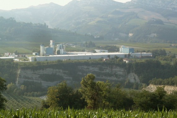 Lo stabilimento Saint-Gobain Gyproc a Casola Valsenio